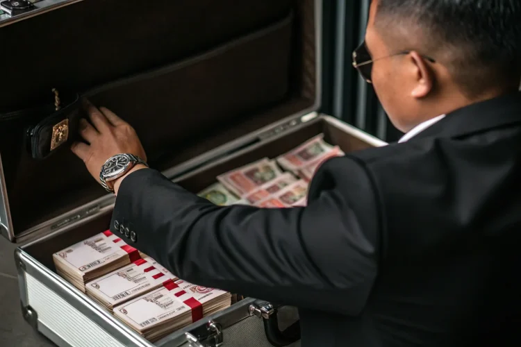 Money & Valuables Escort | Bodyguard Bali